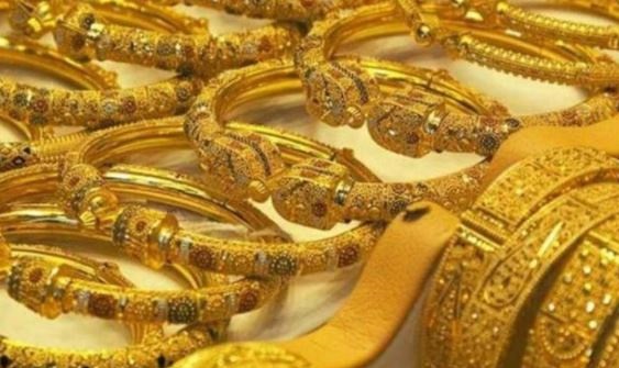 টানা বৃদ্ধির পর স্বর্ণবাজারে স্বস্তি,ভরিতে দাম কমল ২ হাজার টাকার বেশি